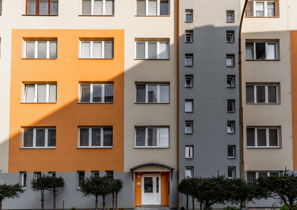 PRENAJATÉ! NA PRENÁJOM 2 izbový byt s loggiou, Košice -Západ