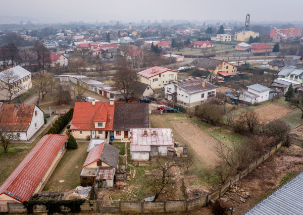 Exkluzívne na predaj útulný a zachovalý rodinný dom vo vyhľadávanej obci Čaklov!