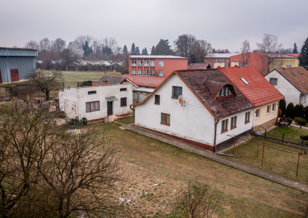 Exkluzívne na predaj útulný a zachovalý rodinný dom vo vyhľadávanej obci Čaklov!