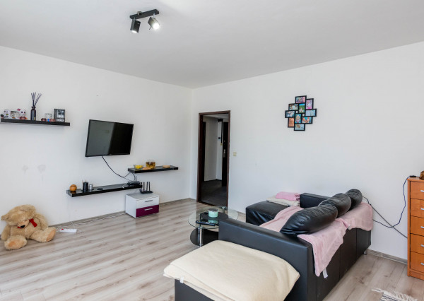 3-izbový byt v pôvodnom stave vo Vranove nad Topľou