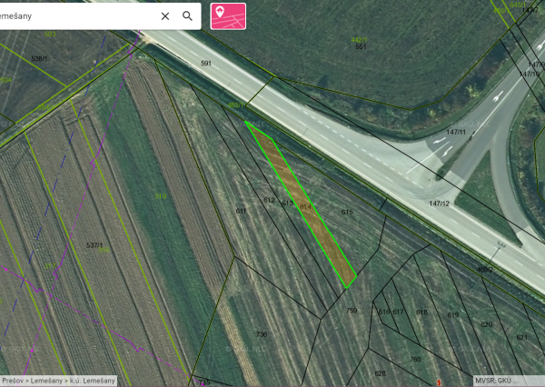Pozemok v obci Lemešany - 311 m2